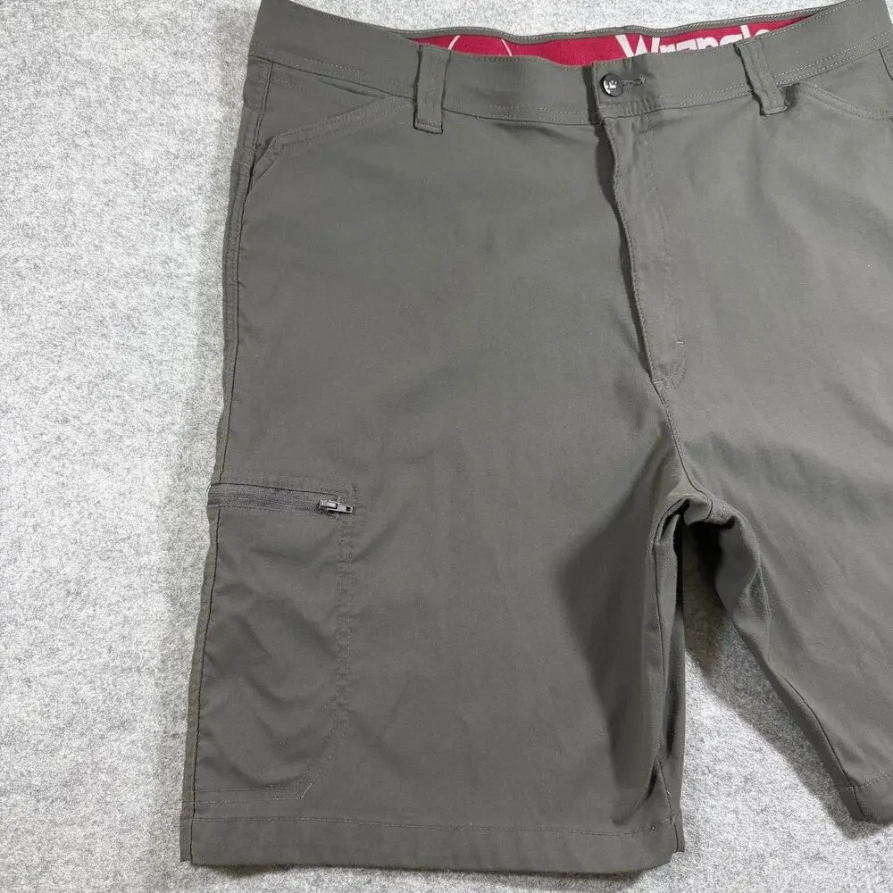 Wrangler ATG Cargo Shorts Mens 40 Dark Gray Zippered Pockets Outdoor Hiking